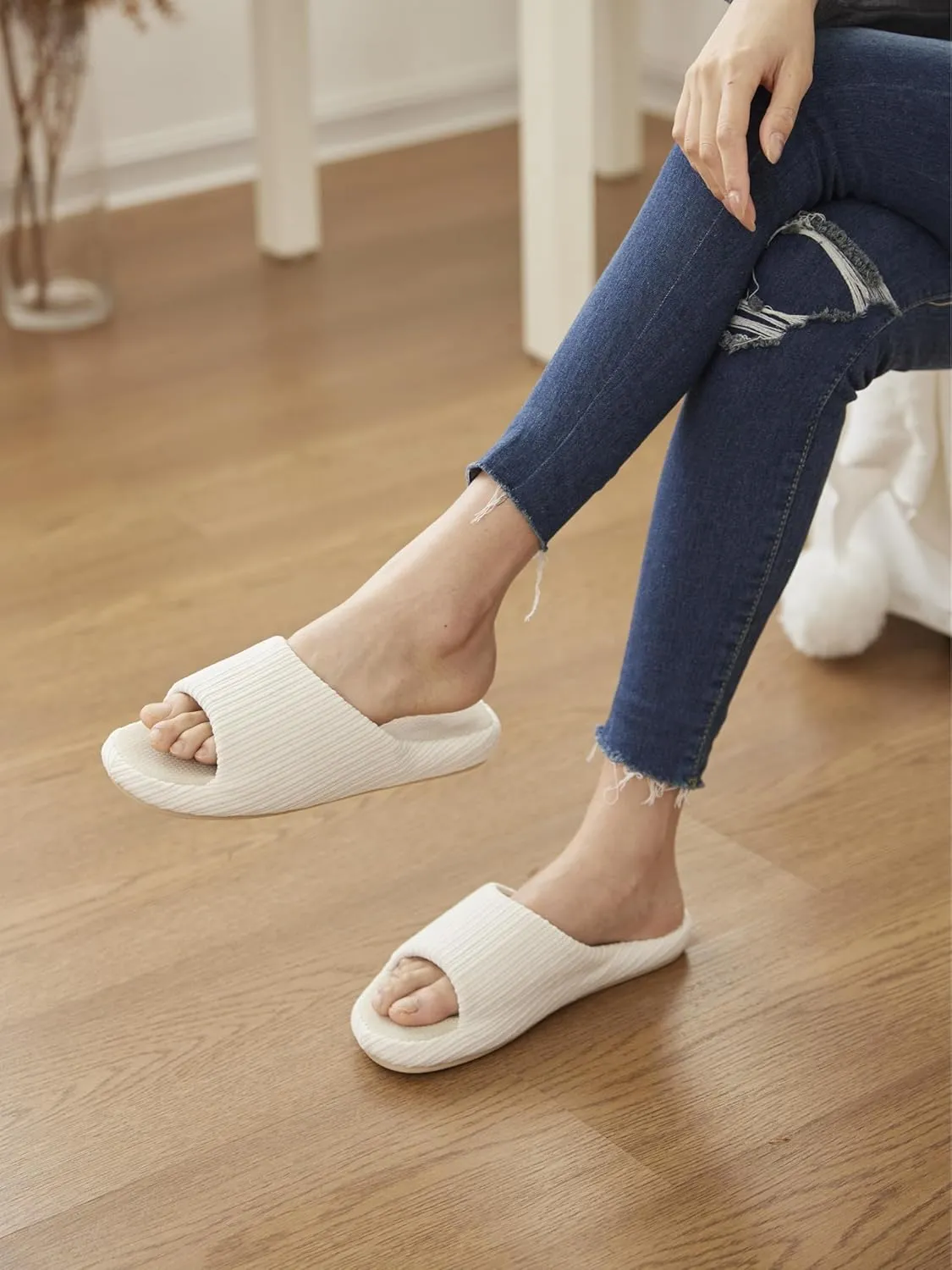 Chantomoo Womens Slipper Memory Foam Slippers Comfy House Slippers Rubber Sole Bedroom Cozy Indoor Outdoor Home Slipper Slides